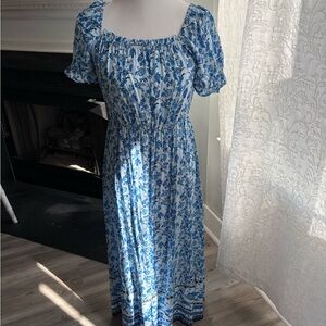 Chic Blue Floral Maxi Dress